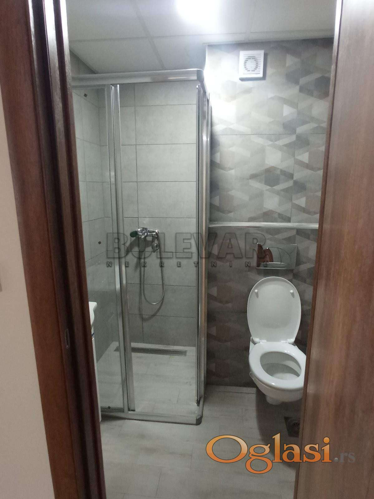 New three-room apartment with glazed terrace - 65 2, Erdoglija, Kragujevac — photo