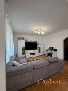 Stan 70 m2 Grbavica, Novi Sad