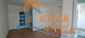 Izdaje se stan na Bulevaru Nemanjića