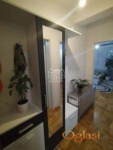 Jednoiposoban stan u Zetskoj ID#2367