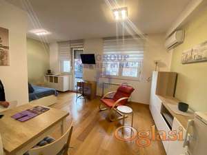 Fantastična garsonjera u blizini centra Novog Sada