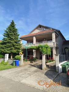 Tatarsko brdo / Sremska Kamenica. Porodična kuća 361m2. 