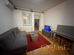 Garsonjera - 28m2 - Adamovićevo naselje