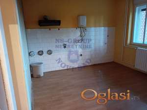 Izdaje se odličan stan u prizemlju kuće