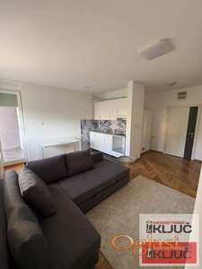 Trosoban stan 60 m², Socijalno, Novi Sad, 3. sprat