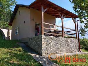 * * * SREĐENA VIKENDICA U VRDNIKU * * *