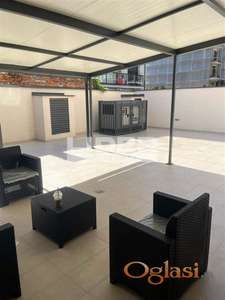 Vračar, lux novogradnja sa garažom i dvorištem ID#8422