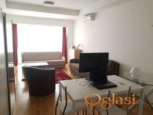 Centar namestena garsonjera