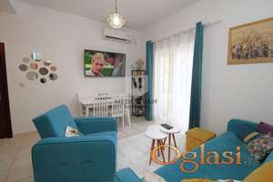 Herceg Novi – Đenovići,dvosoban stan u blizini mora površine 62m2 sa privatnim parking mjestom.