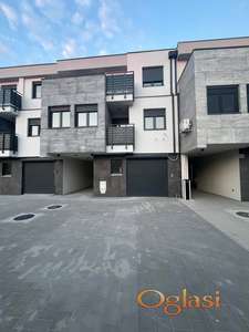 Nov ulični lokal sa parking mestom