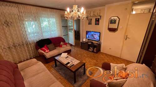 Komforan trosoban stan od 67m2
