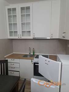 PETROVARADIN USELJIV STAN U NOVOJ ZGRADI