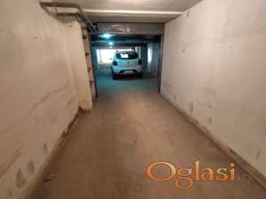 Garaža 12m Centar P.Drapšina IZDAJE SE