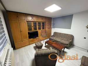 Odlican dvosoban stan na Satelitu