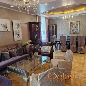 Izdaje se luksuzan petosoban duplex u samom centru grada