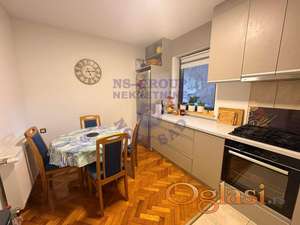 Na prodaju moderno opremljena porodična kuća na jednoj od najatraktivnijih lokacija,u mirnom i prirodnom okruženju.