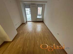 Trosoban stan na Podbari 58m2