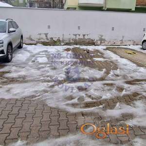 Izdaje se odlično parkirno mesto na Grbavici.
