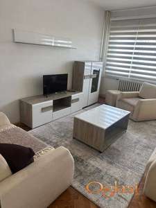 ODLIČAN STAN KOD PROMENADE