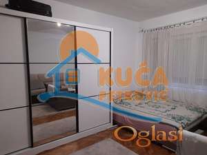 Izdaje se stan preko puta železničke stanice!