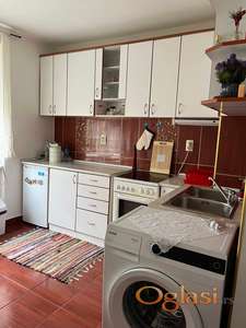 Komforan namešten jednosoban stan