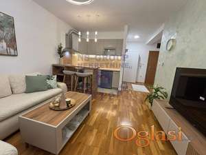 Odlicna garsonjera na Podbari!