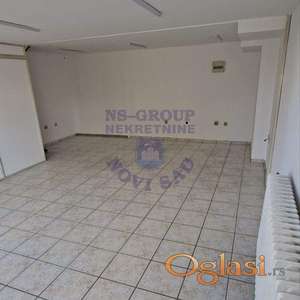 Izdaje se odličan ulični lokal na atraktivnoj lokaciji na Grbavici