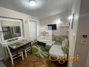 AVIJACIJA JEDNOIPOSOBAN STAN  82400