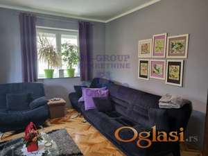 Prostrana kuća sa fantastičnim pogledom u Sremskoj Kamenici