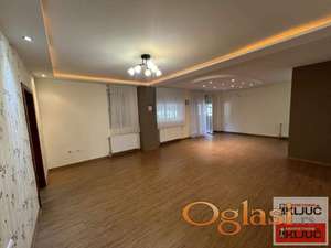 SREMSKA KAMENICA-TATARSKO BRDO, 130m2, Četvorosoban, Odmah useljiv