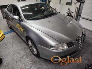 Alfa Romeo GT kompletan auto u delovima kod boje 651