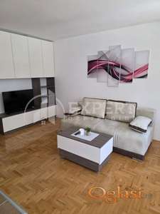 Izdaje se odličan stan na Bulevaru Nemanjića, 36m2