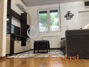 Zemun, Gornji grad, 44m2 + terasa ID#4337