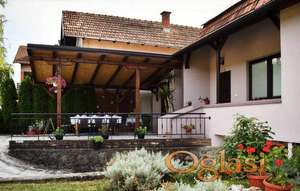 Izdaje se nameštena kuća+apartman 212m2, dvorište, garaža,gas grejanje - Paragovo