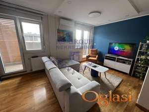 Fantastičan trosoban stan sa garažom i parking mestom