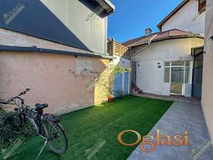 Izdaje Se Poslovni Prostor 40m2 Zemun Sava Kovacevic ID#1466