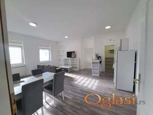 Trosoban Stan V L A S N I K