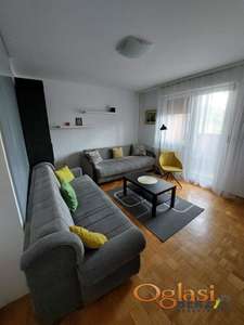 NAMEŠTEN DVOSOBAN STAN, BULEVAR