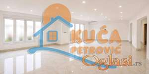 Izdaje se poslovni prostor u strogom centru grada, 140m2