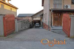 Rača, naselje Vinogradi, kuća 135 m2, pomoćni objekat 170 m2, plac 317 m2