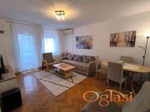 Izdaje se lep, potpuno namešten dvosoban stan od 42m² na Grbavici.