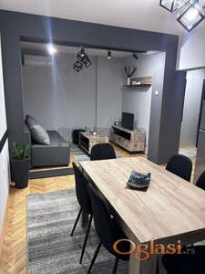 Izdaje se stan na Paliluli