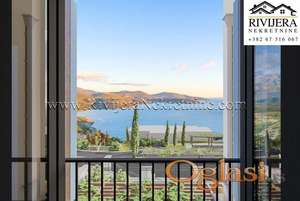 Na prodaju luksuzan jednosoban stan sa pogledom na more Tivat