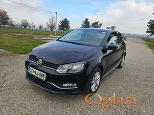 Polo restajling 1.4 TDI 55kw 2014 god u AMSS Highline. Euro 6. Skoro sva oprema. Navigacija, multimedija, MF zakrivljeni volan, tempomat, gasi se kada stanete, moze da se iskljuci ko to ne zeli. Alu felne, maglenke, daljinsko. Unutra kao nov, spolja isto, u voznji odlican utegnut bez bilo kakve greske. Autic kao lutka za svaku preporuku. Jerftin za odrzavanje, jako malo trosi a ide necerovatno. Tek stigao iz Slovenije i ocarinjen sa AMSS. Ide na ime kupca. Sabac 6800e. 0645777186...BEZ ZAMENA...