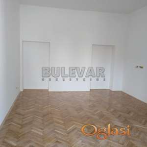 Izdaje se poslovni prostor u centru Niša, 58m2