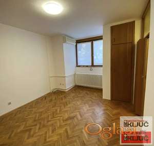 SPENS, 38m2, Jednosoban može Jednoiposoban, Vase Stajića
