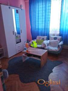 Dvosoban stan na odličnoj lokaciji u blizini Pravnog fakulteta ID#9086