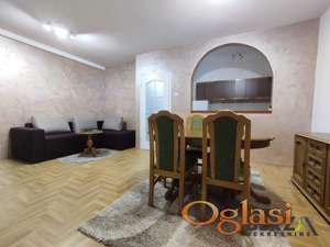  ODLIČAN JEDNOIPOSOBAN STAN - SOCIJALNO