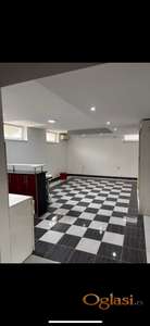 Prodajem lokal u suterenu novije zgrade na odličnoj lokaciji