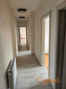 Luksuzan trosoban stan 69m2 centar